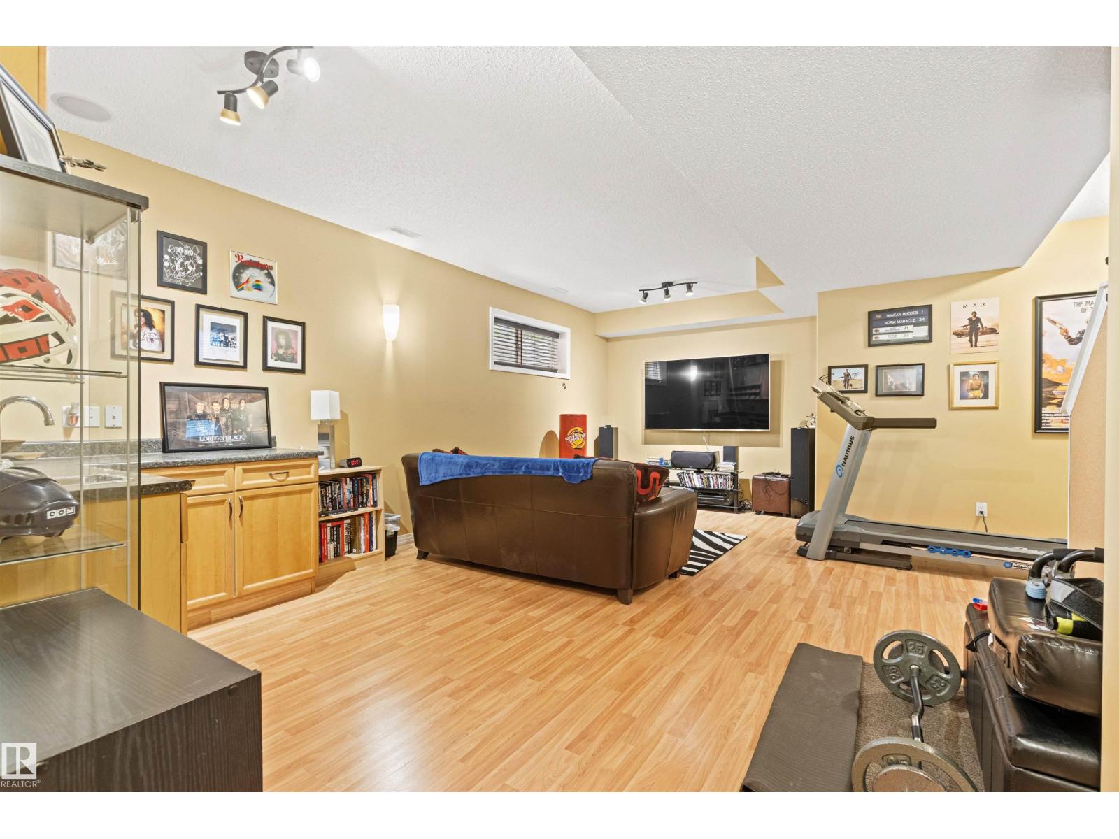 Photo 40 of 21236 91 Av Nw, Edmonton AB
