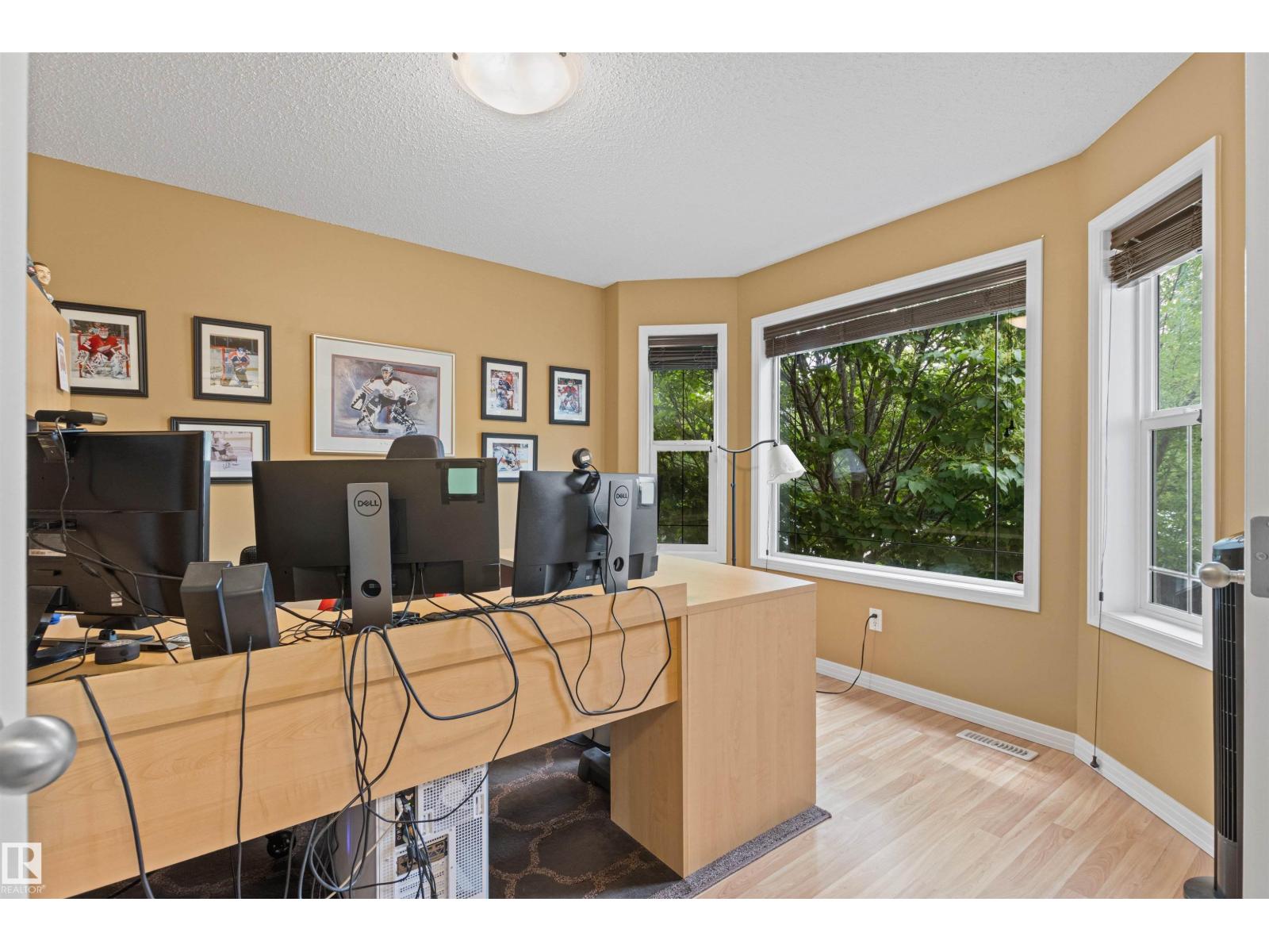 Photo 38 of 21236 91 Av Nw, Edmonton AB