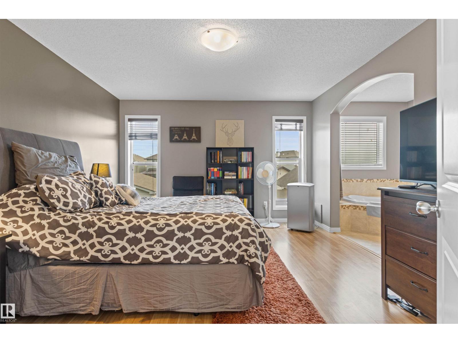 Photo 39 of 21236 91 Av Nw, Edmonton AB