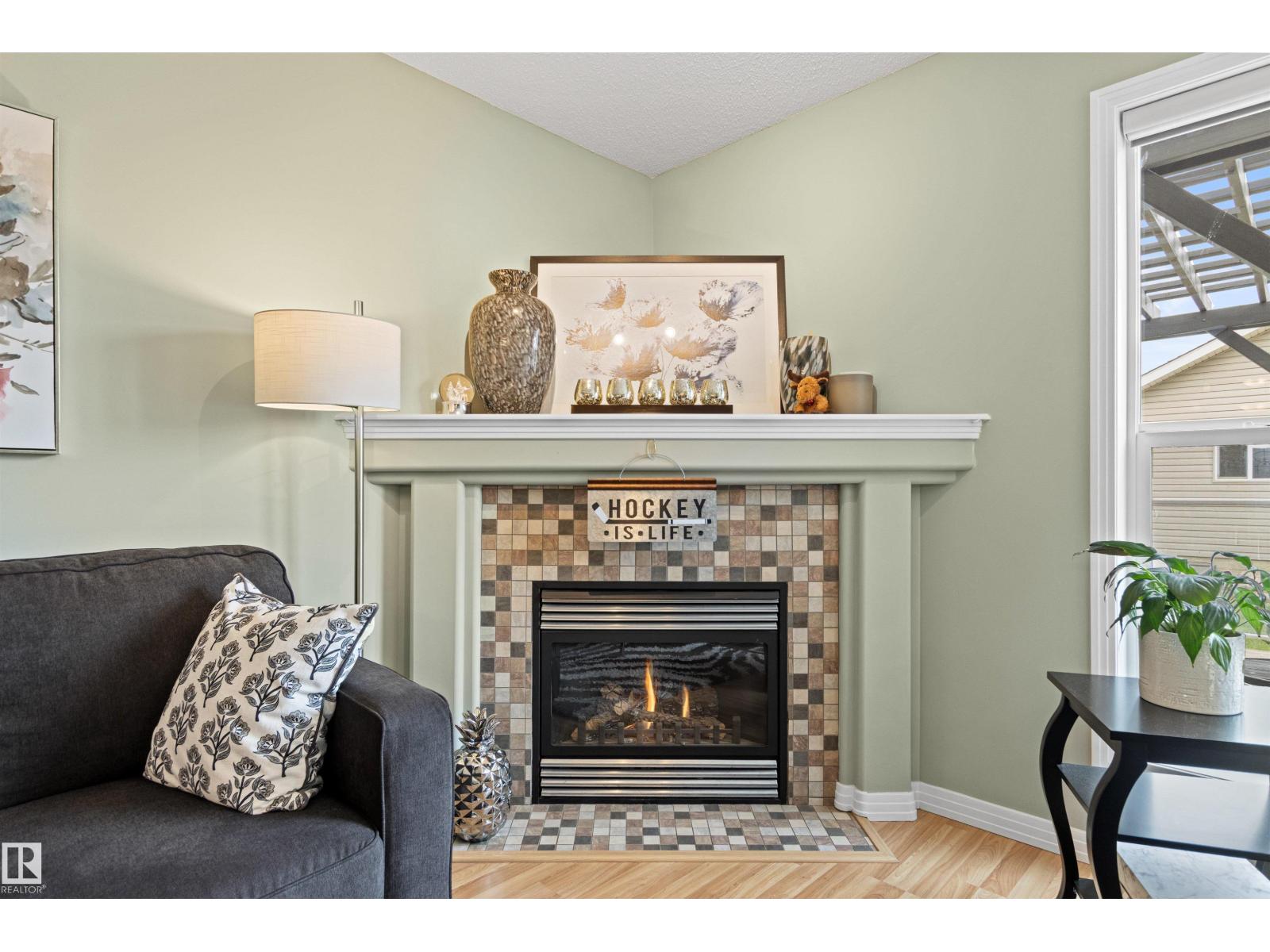 Photo 21 of 21236 91 Av Nw, Edmonton AB