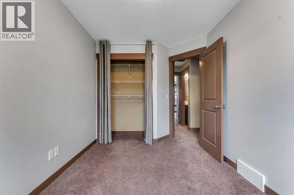 Photo 16 of 185 Rainbow Falls Manor, Chestermere AB