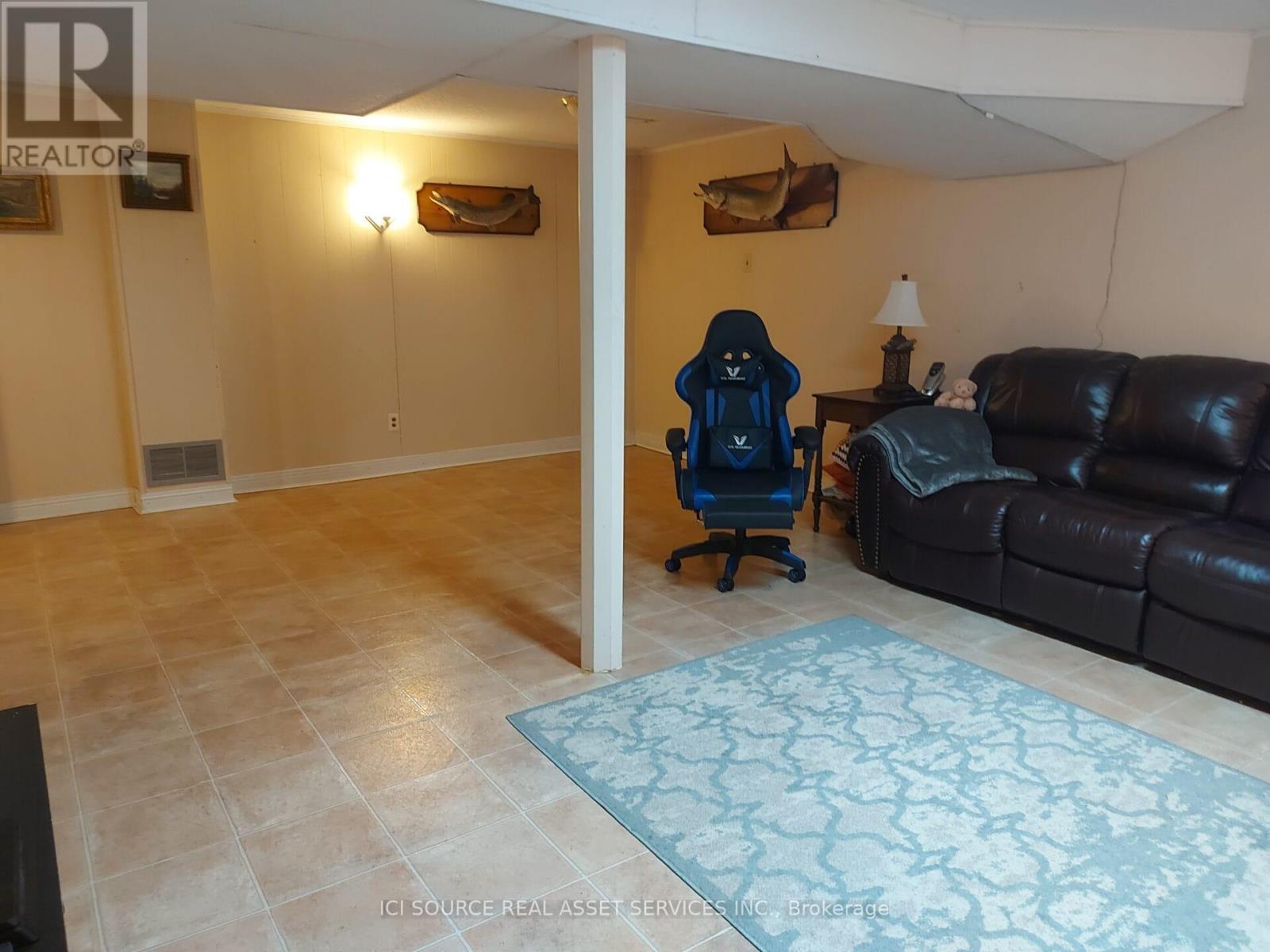 Photo 33 of 195 Ridge Road, Caledon ON