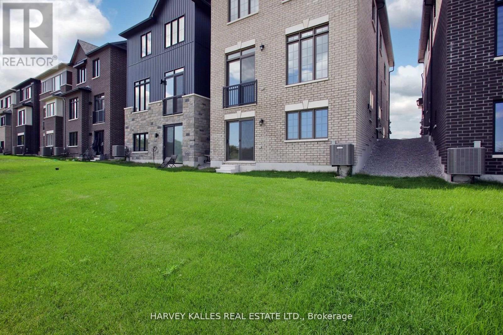 Photo 2 of 1077 Zircon Manor, Pickering ON