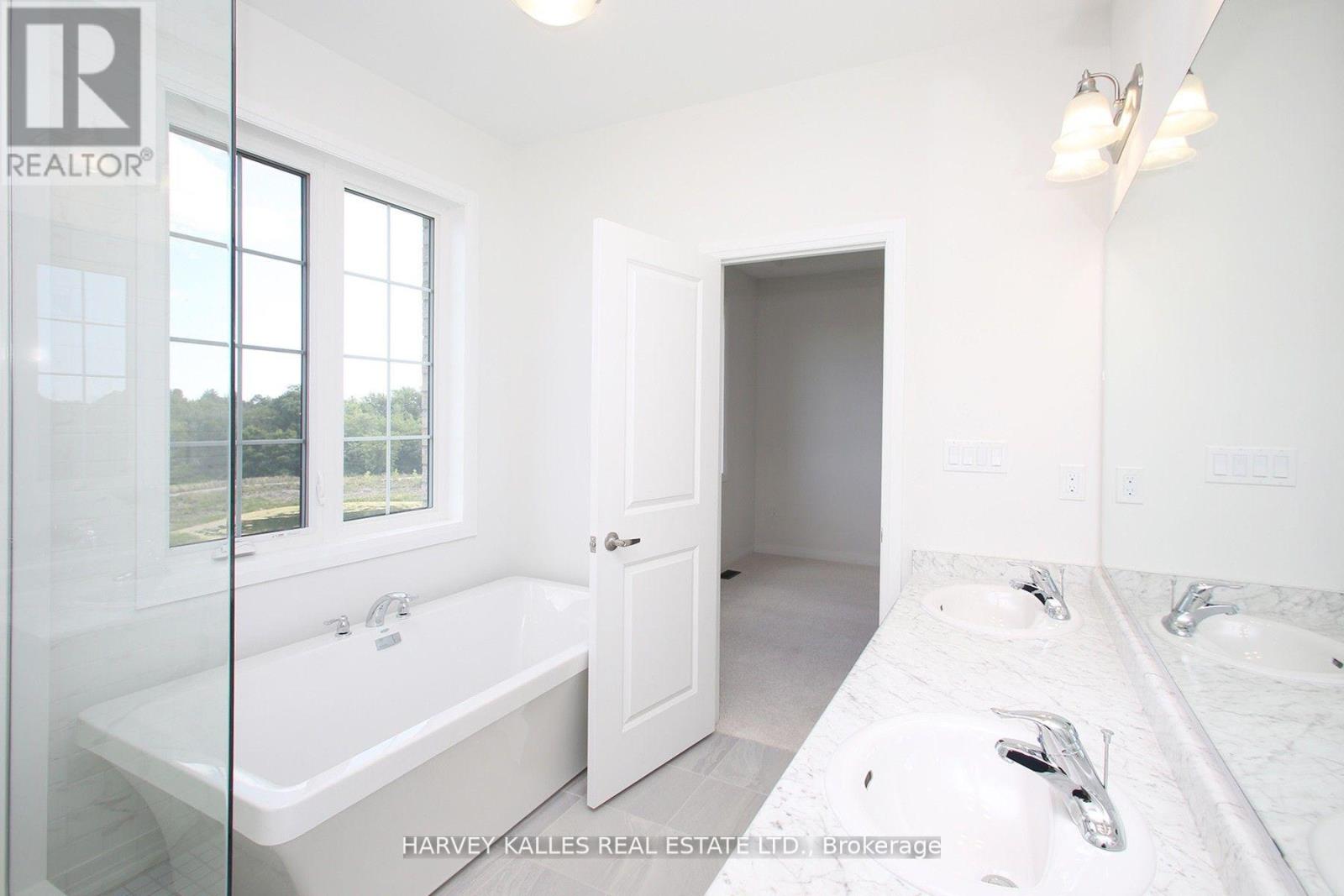 Photo 24 of 1077 Zircon Manor, Pickering ON