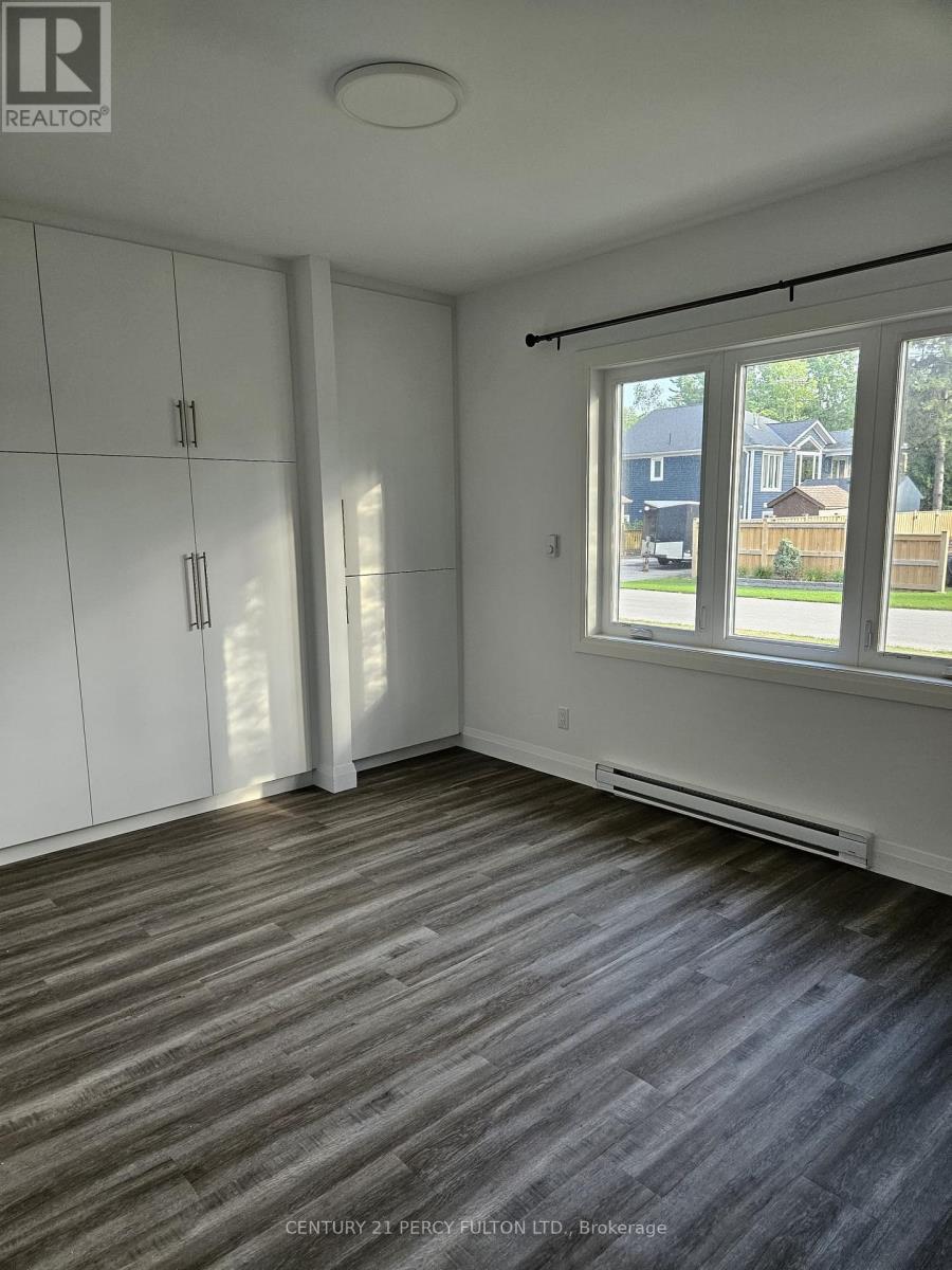 Photo 9 of 61 Glenwood Drive, Wasaga Beach ON
