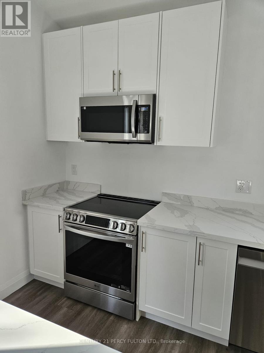Photo 11 of 61 Glenwood Drive, Wasaga Beach ON
