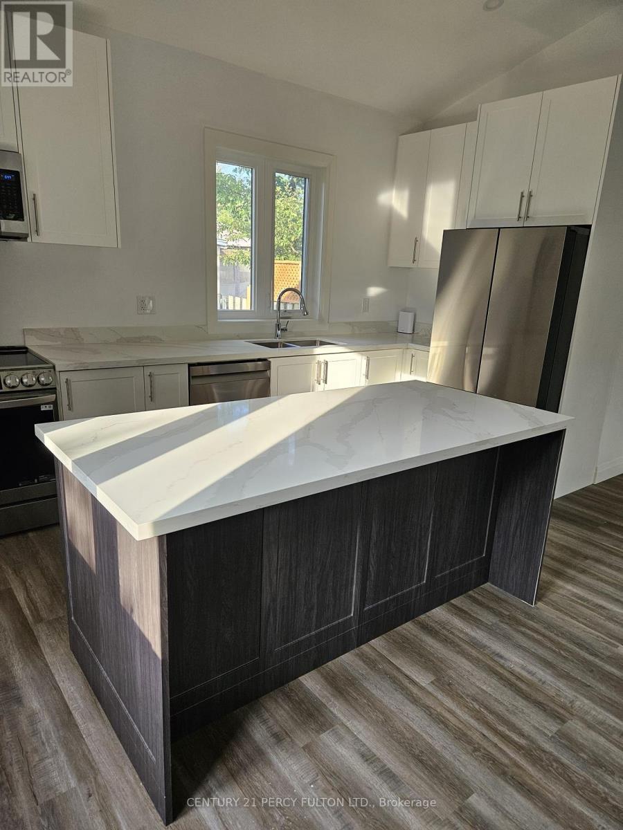 Photo 14 of 61 Glenwood Drive, Wasaga Beach ON