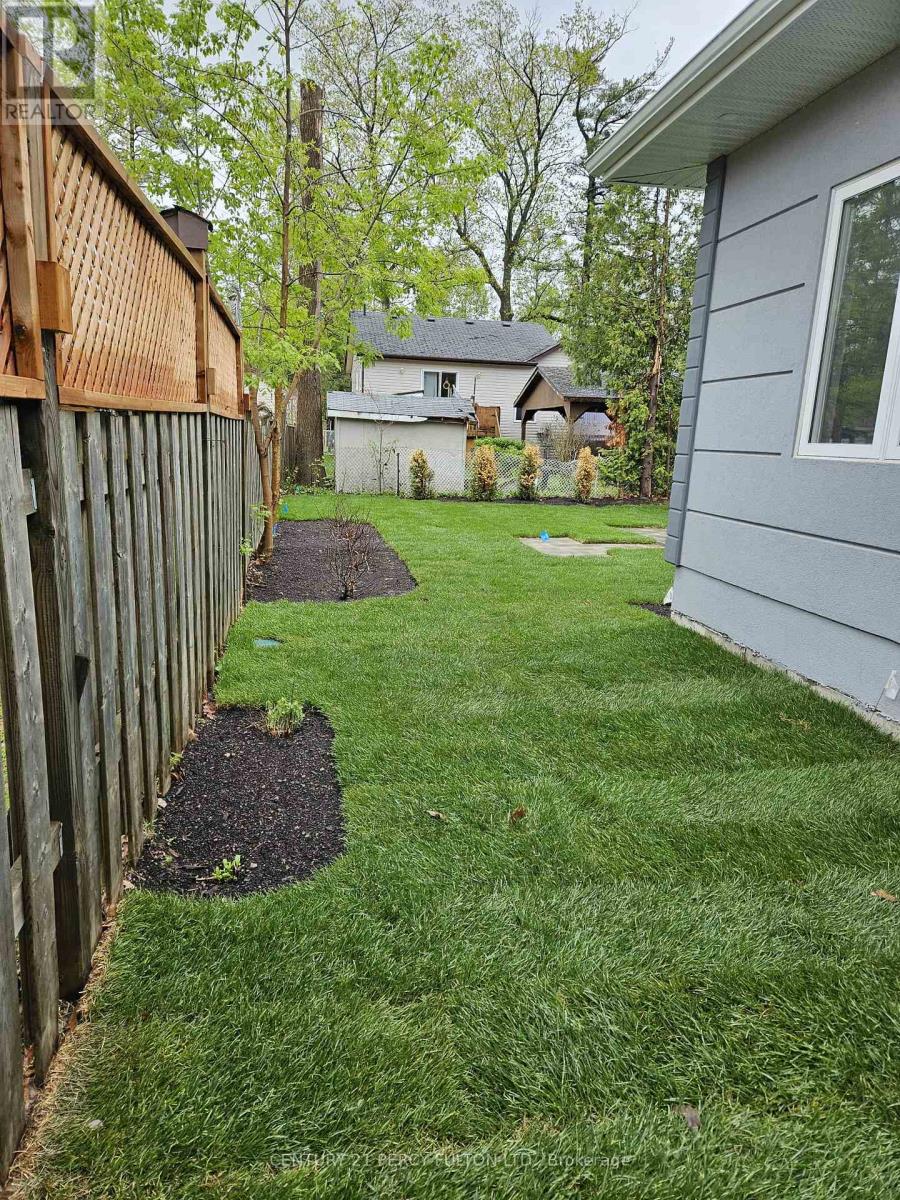 Photo 1 of 61 Glenwood Drive, Wasaga Beach ON