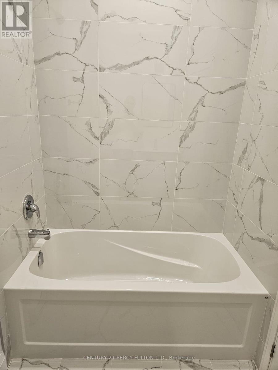 Photo 2 of 61 Glenwood Drive, Wasaga Beach ON