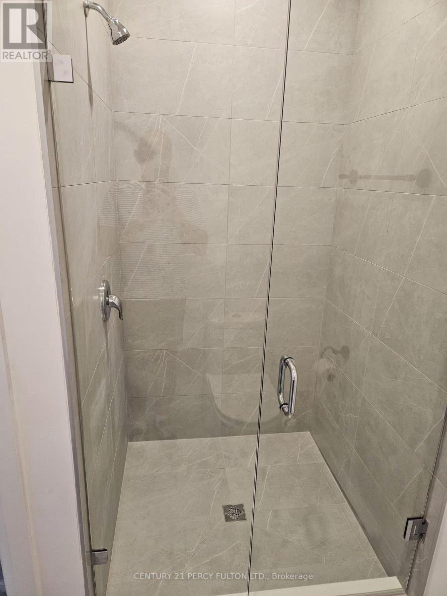 Photo 16 of 61 Glenwood Drive, Wasaga Beach ON