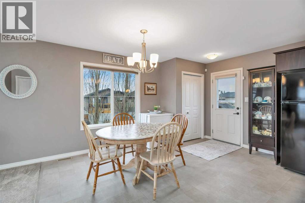Photo 10 of 109 Redwood Boulevard, Springbrook AB