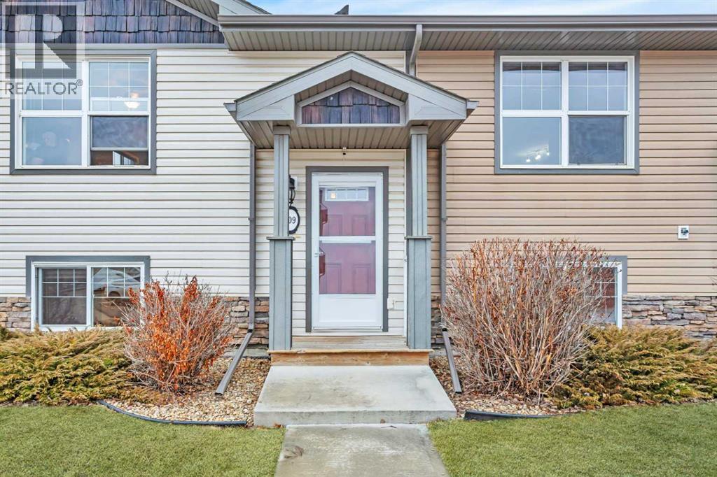 Photo 4 of 109 Redwood Boulevard, Springbrook AB