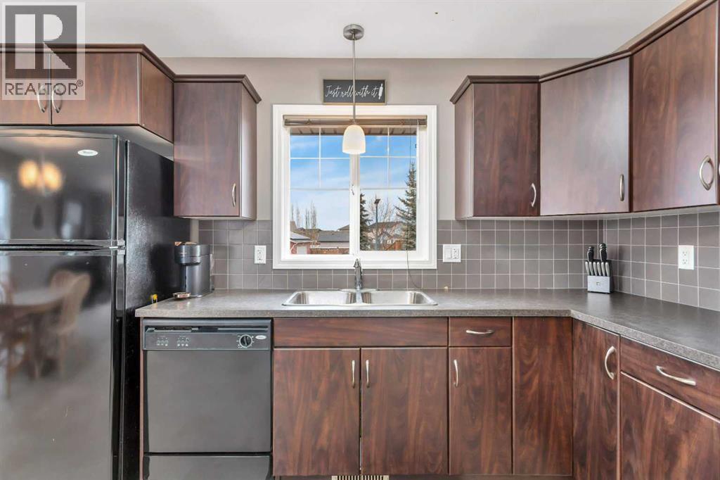 Photo 11 of 109 Redwood Boulevard, Springbrook AB