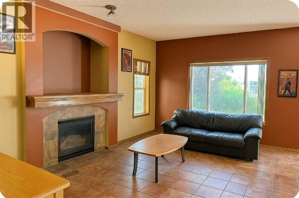 Photo 11 of 3 New Brighton Drive Se, Calgary AB