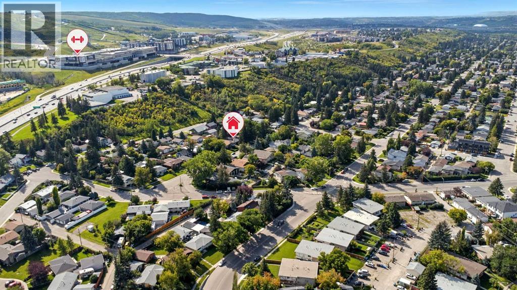 Photo 21 of 7827 33 Avenue Nw, Calgary AB