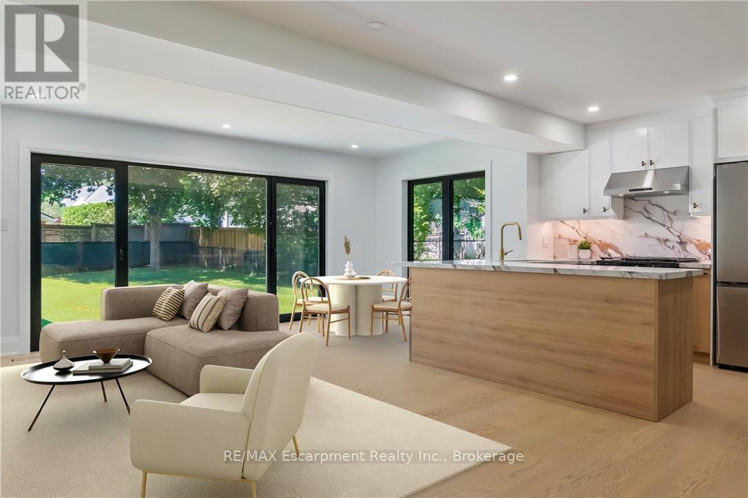 Photo 23 of 319 Beechfield Road, Oakville ON