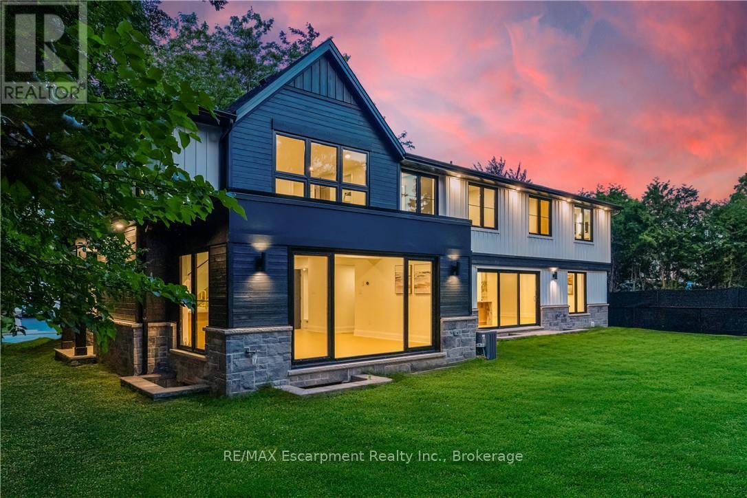 Photo 2 of 319 Beechfield Road, Oakville ON