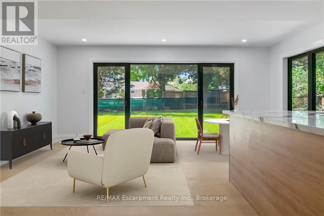 Photo 22 of 319 Beechfield Road, Oakville ON