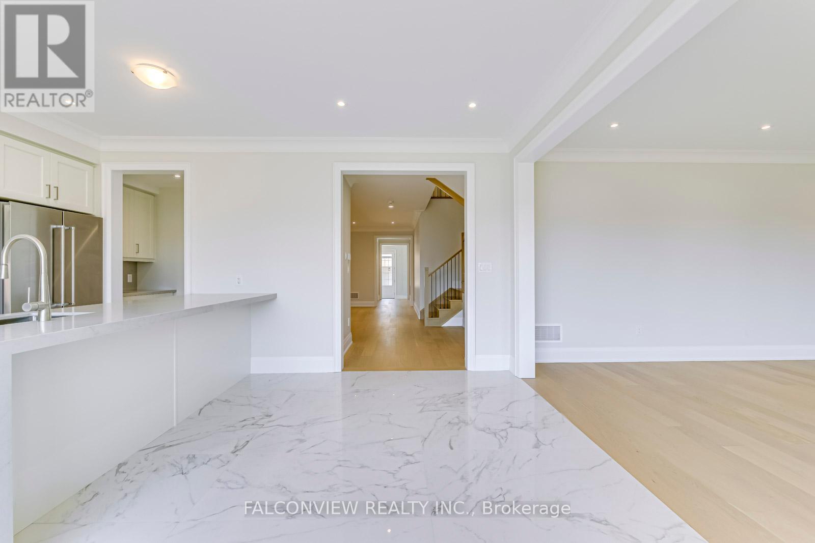 Photo 5 of 91 Brenscombe Road, Brampton ON