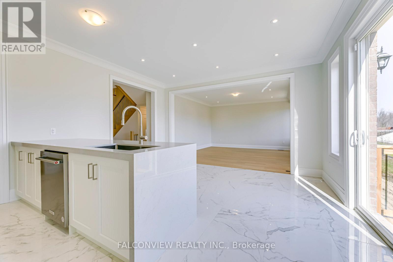 Photo 9 of 91 Brenscombe Road, Brampton ON