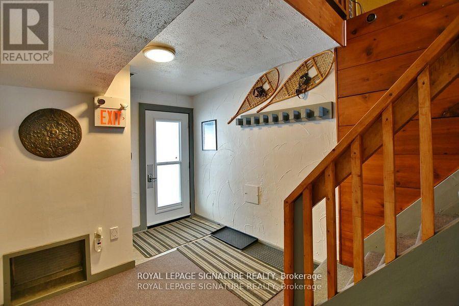 Photo 11 of 163 Tyrolean Lane, Blue Mountains ON