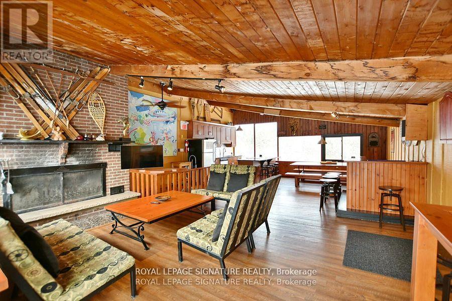 Photo 27 of 163 Tyrolean Lane, Blue Mountains ON