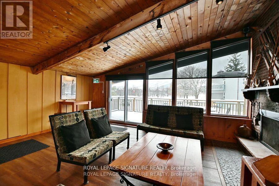 Photo 31 of 163 Tyrolean Lane, Blue Mountains ON