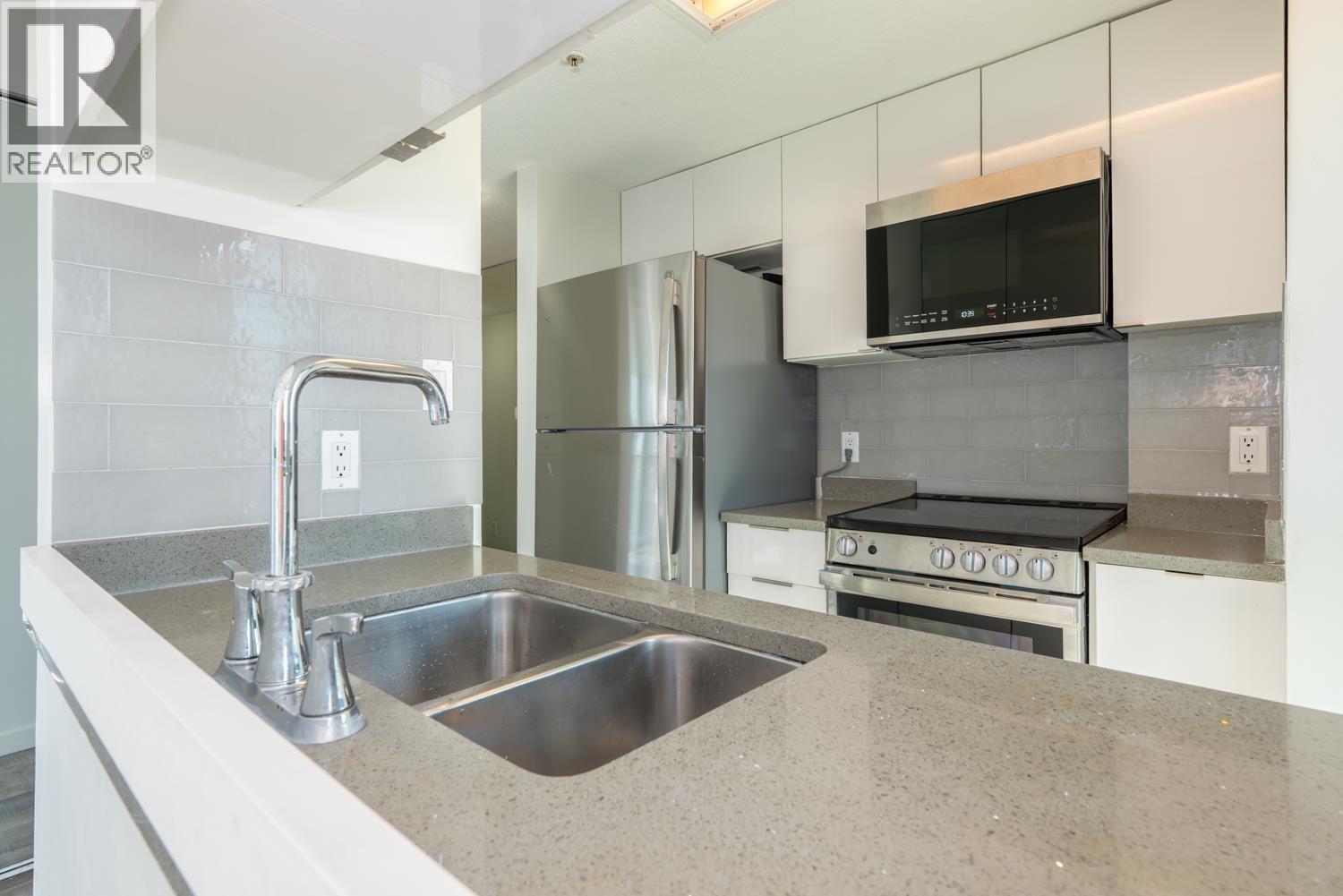 Photo 9 of 1504 1188 Howe Street, Vancouver BC