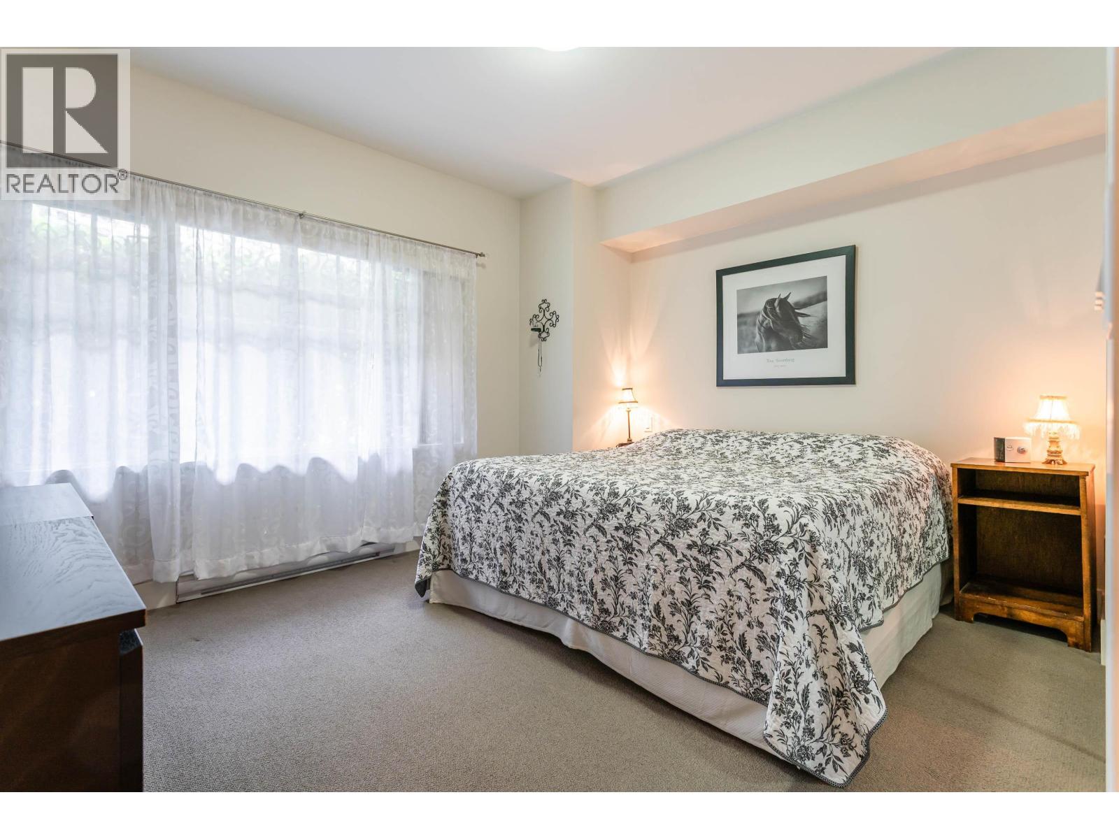 Photo 12 of 2 7198 Barnet Road, Burnaby BC
