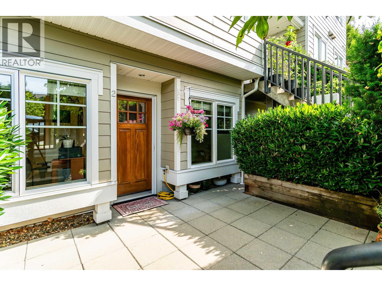 Photo 3 of 2 7198 Barnet Road, Burnaby BC