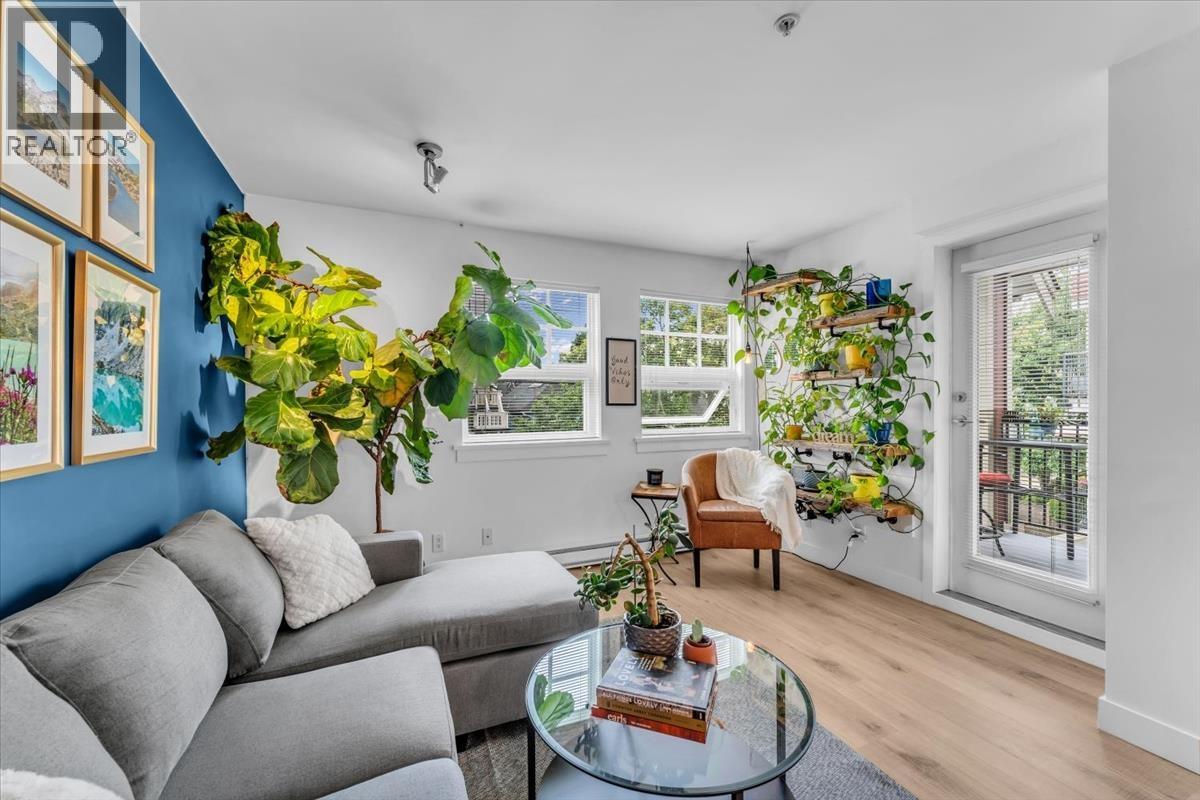 Photo 16 of 305 930 W 16th Avenue, Vancouver BC