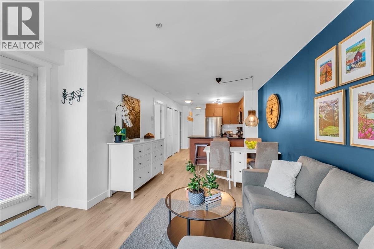 Photo 18 of 305 930 W 16th Avenue, Vancouver BC