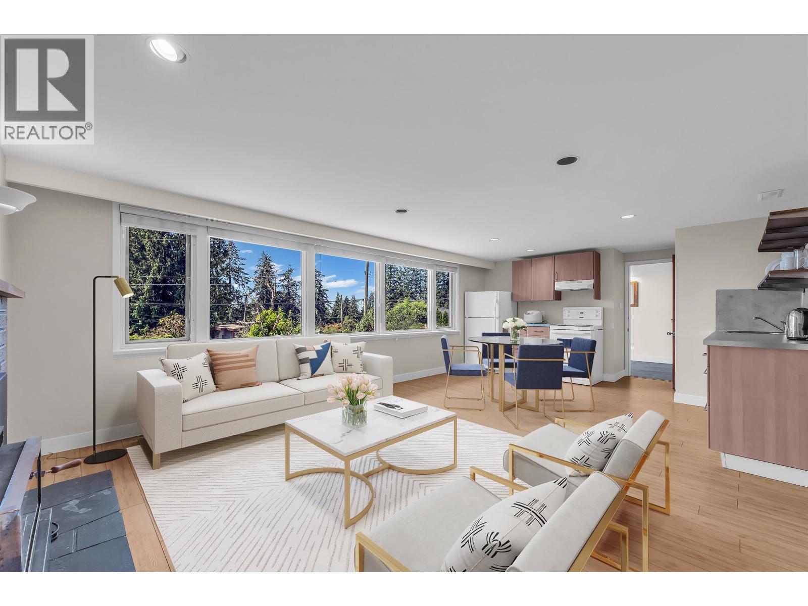 472 CRESTWOOD AVENUE, North Vancouver