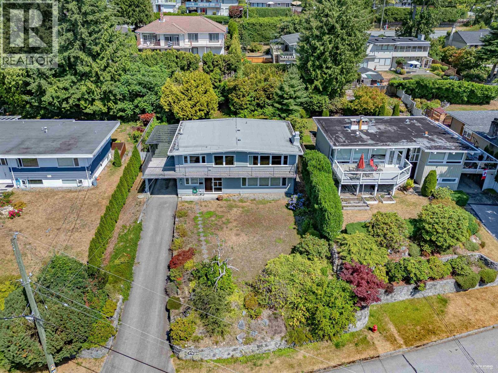 472 CRESTWOOD AVENUE, North Vancouver