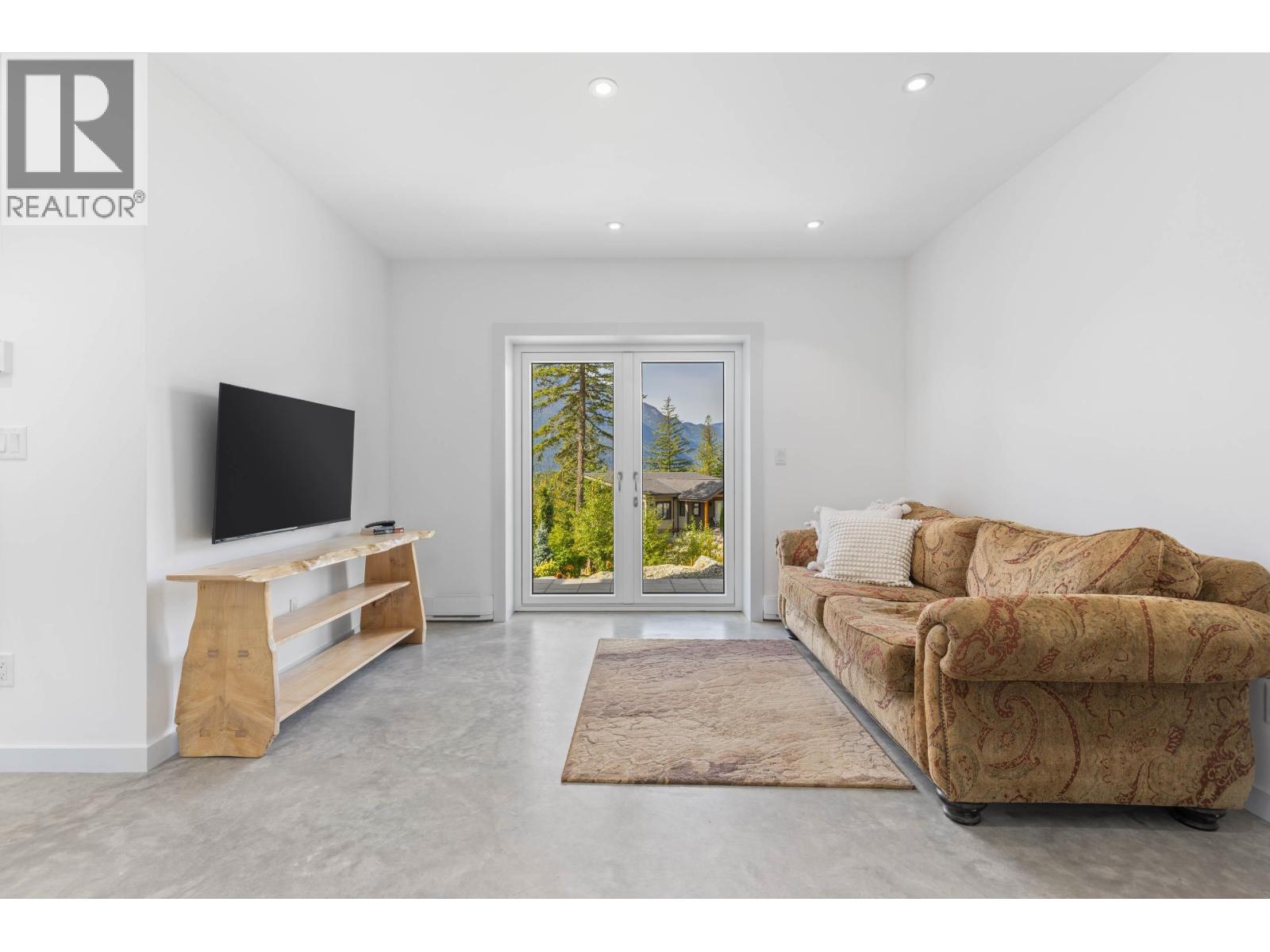7666 CERULEAN DRIVE, Pemberton