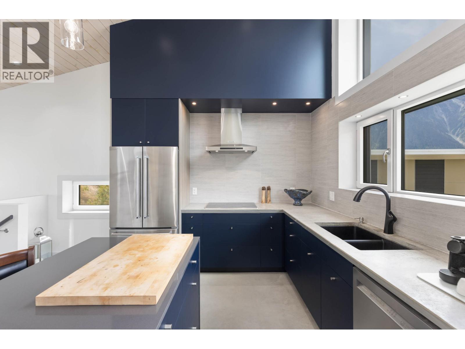 7666 CERULEAN DRIVE, Pemberton