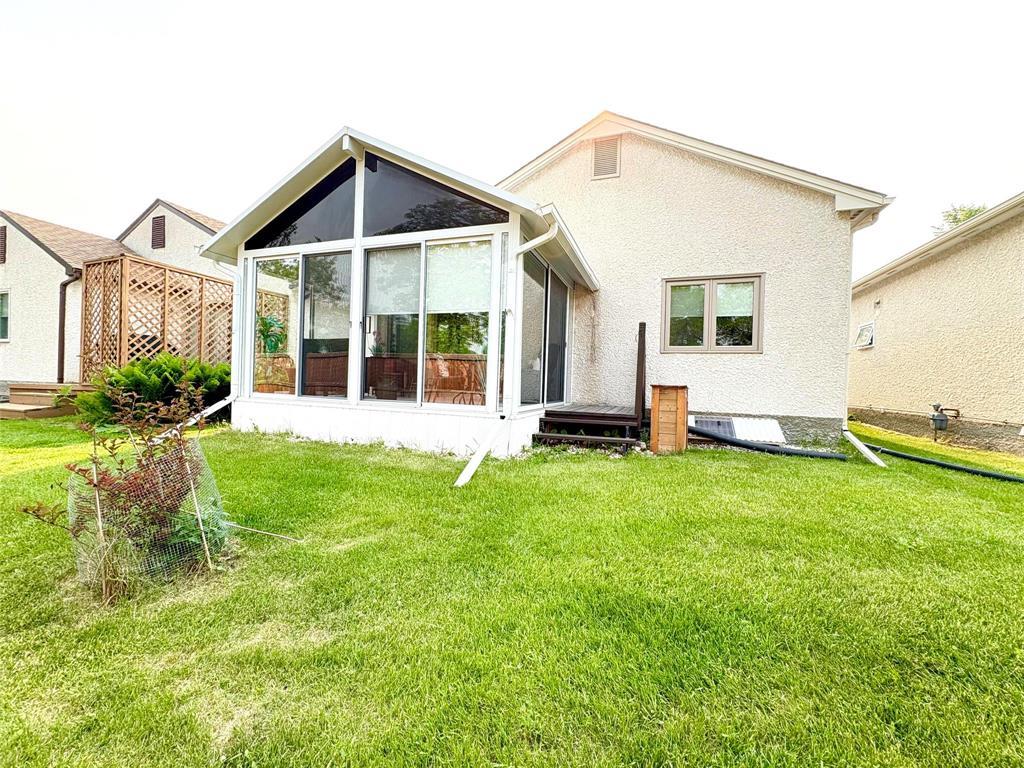 Photo 11 of 26 6645 Roblin Boulevard, Winnipeg MB