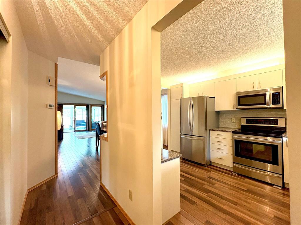 Photo 14 of 26 6645 Roblin Boulevard, Winnipeg MB