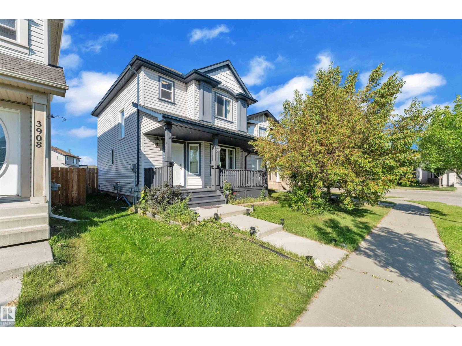 Photo 14 of 3906 161 Av Nw, Edmonton AB
