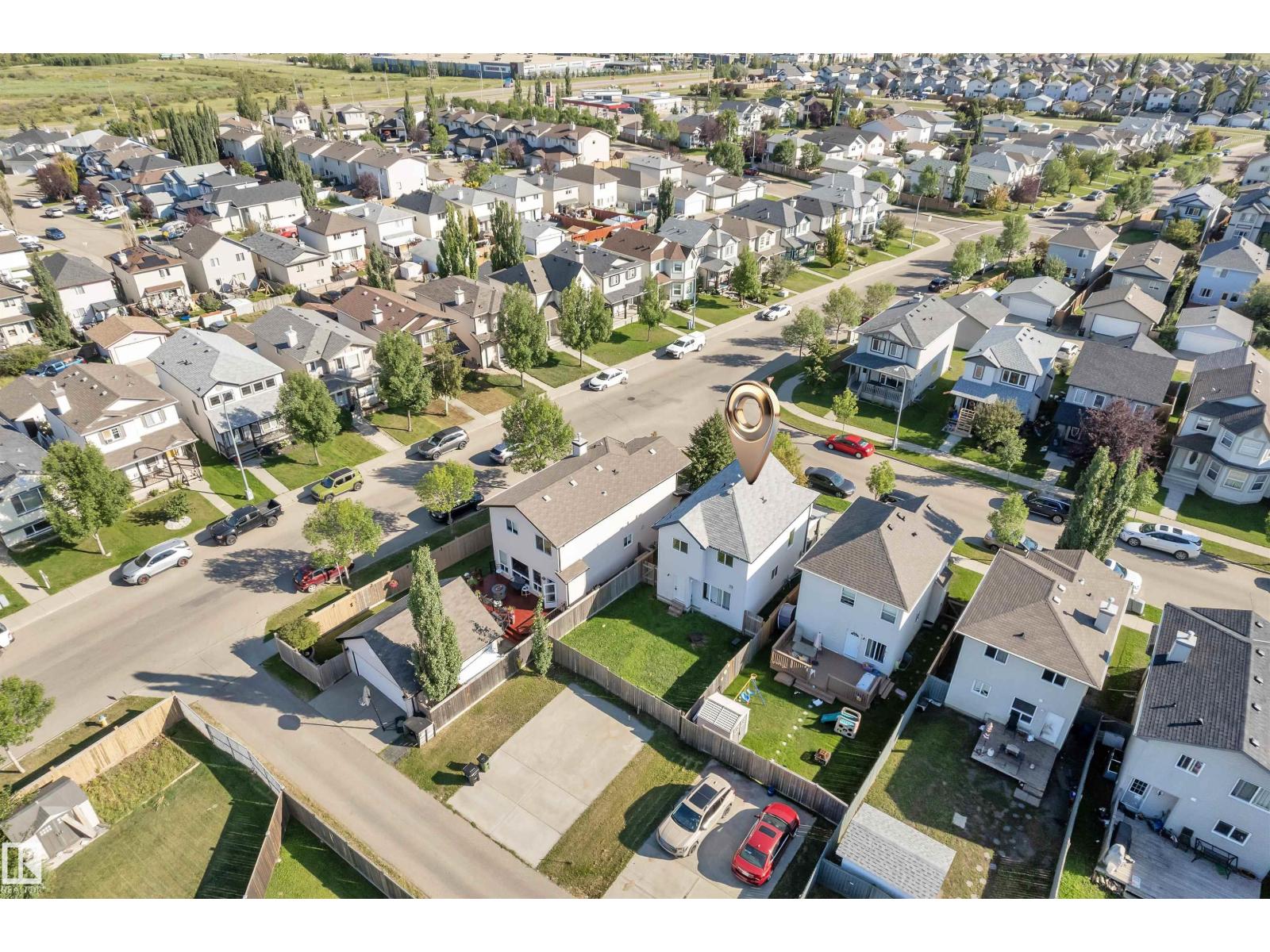Photo 4 of 3906 161 Av Nw, Edmonton AB