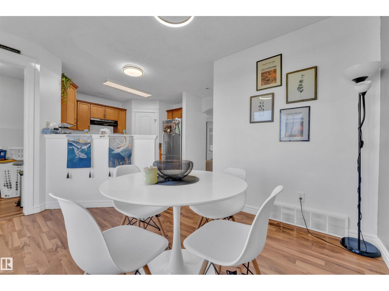 Photo 18 of 3906 161 Av Nw, Edmonton AB