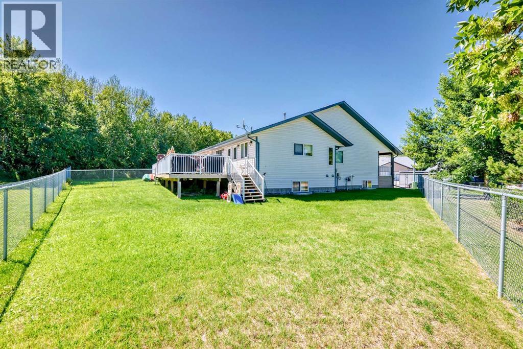 Photo 12 of 5515 52 Avenueclose, Innisfail AB