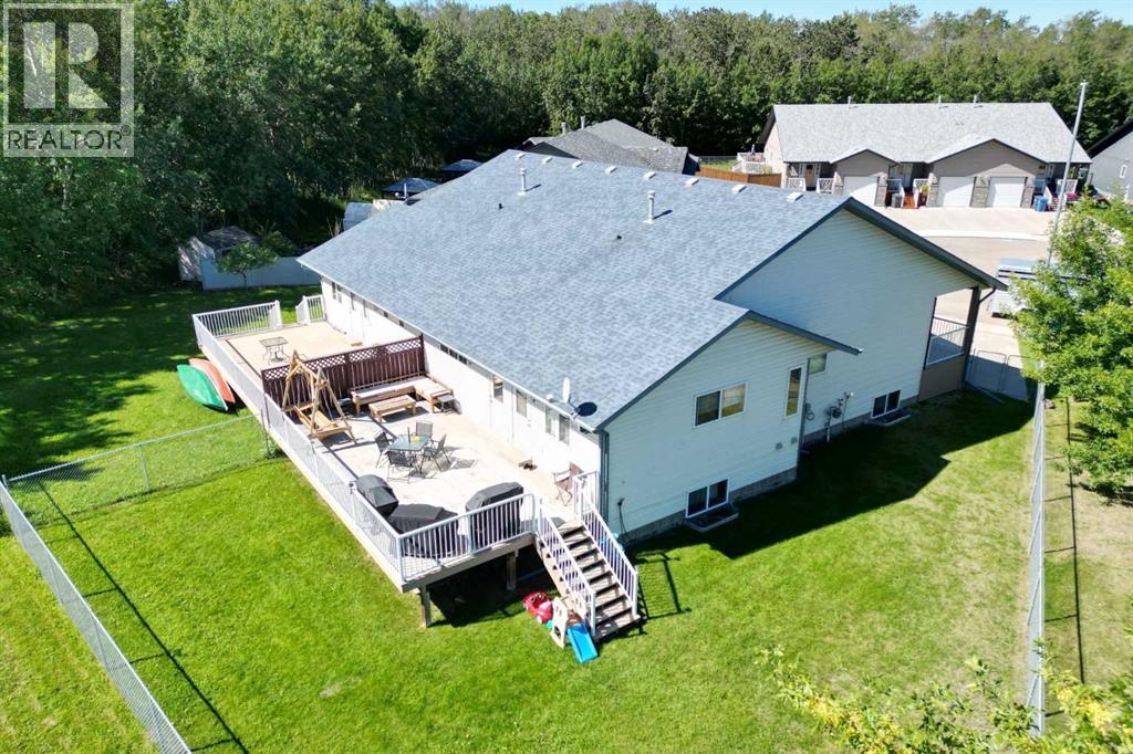 Photo 8 of 5515 52 Avenueclose, Innisfail AB