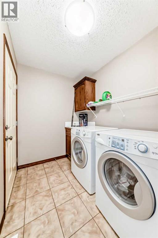 Photo 20 of 5517 52 Avenueclose, Innisfail AB