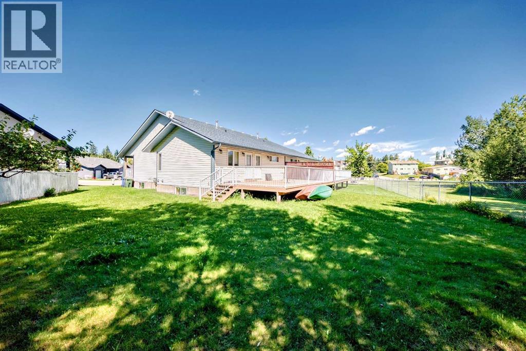 Photo 26 of 5517 52 Avenueclose, Innisfail AB