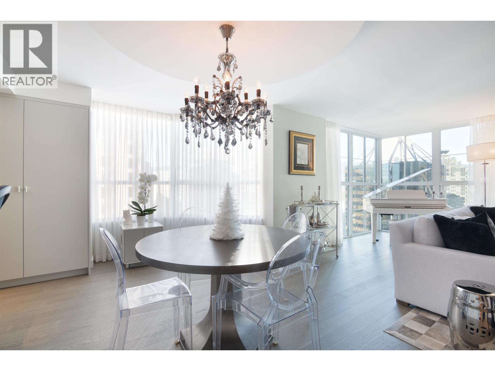 Photo 6 of 1001 717 Jervis Street, Vancouver BC