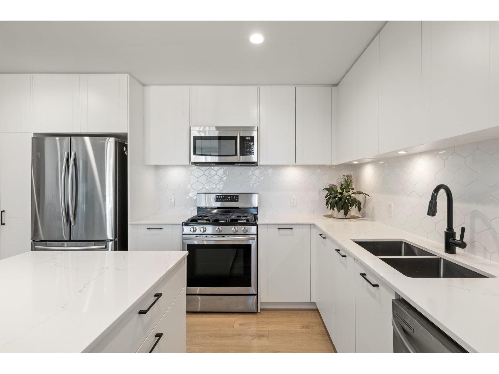 Photo 30 of A 603 20018 83 A Avenue, Langley BC