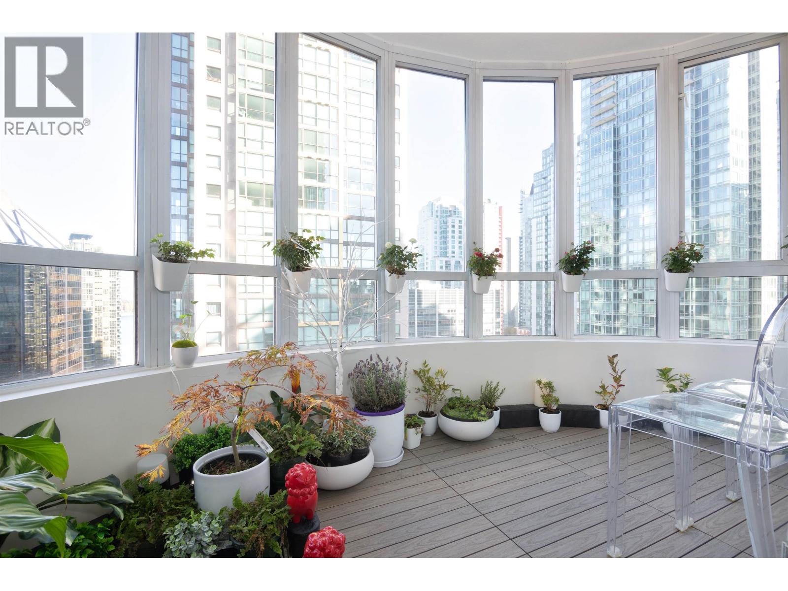 Photo 14 of 1001 717 Jervis Street, Vancouver BC
