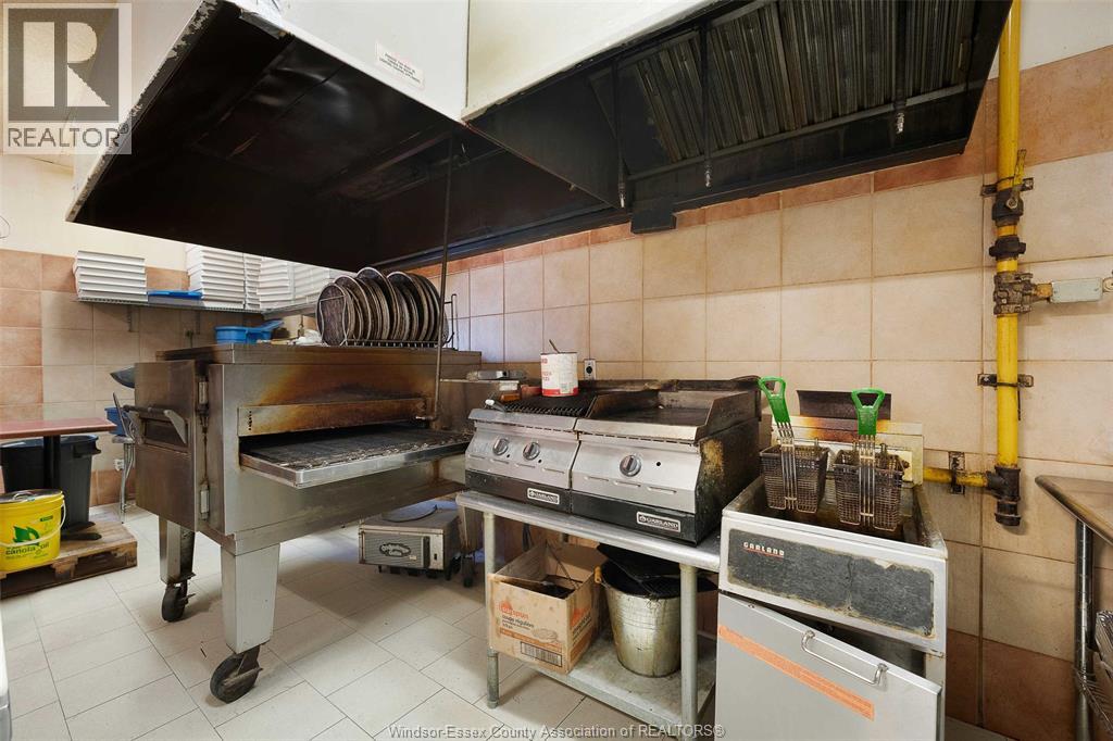 Photo 14 of 1705 Wyandotte Street West, Windsor ON