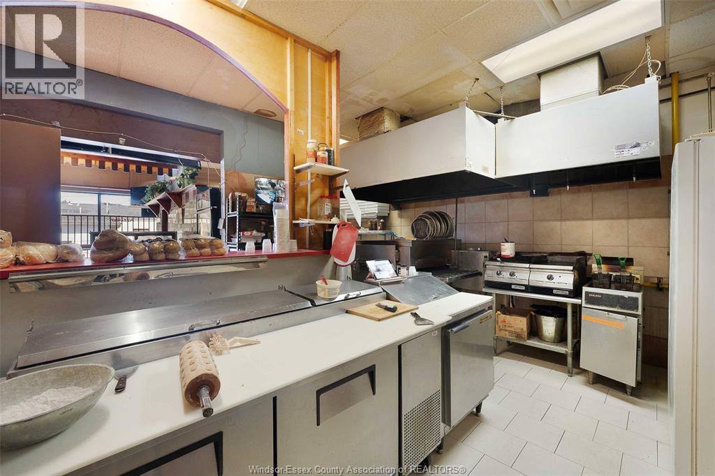 Photo 15 of 1705 Wyandotte Street West, Windsor ON